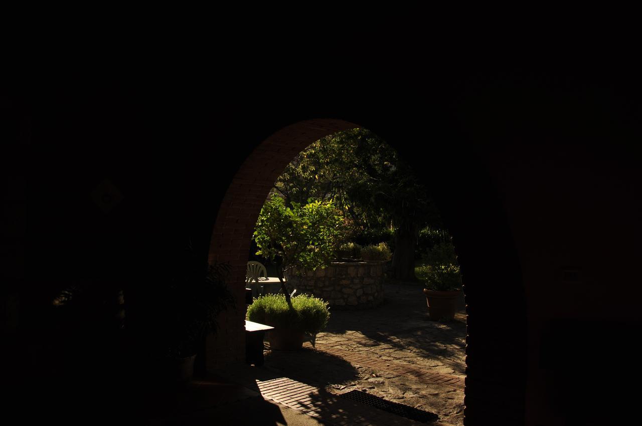 Hotel La Caveja à Pietravairano Extérieur photo